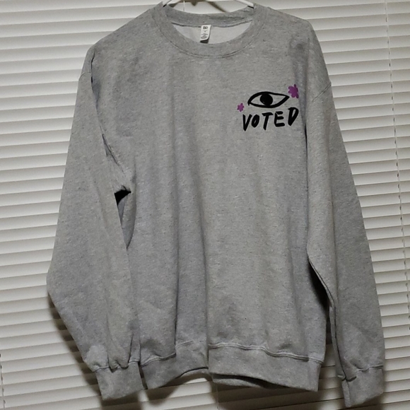 B.P Sweater - Picture 3 of 5